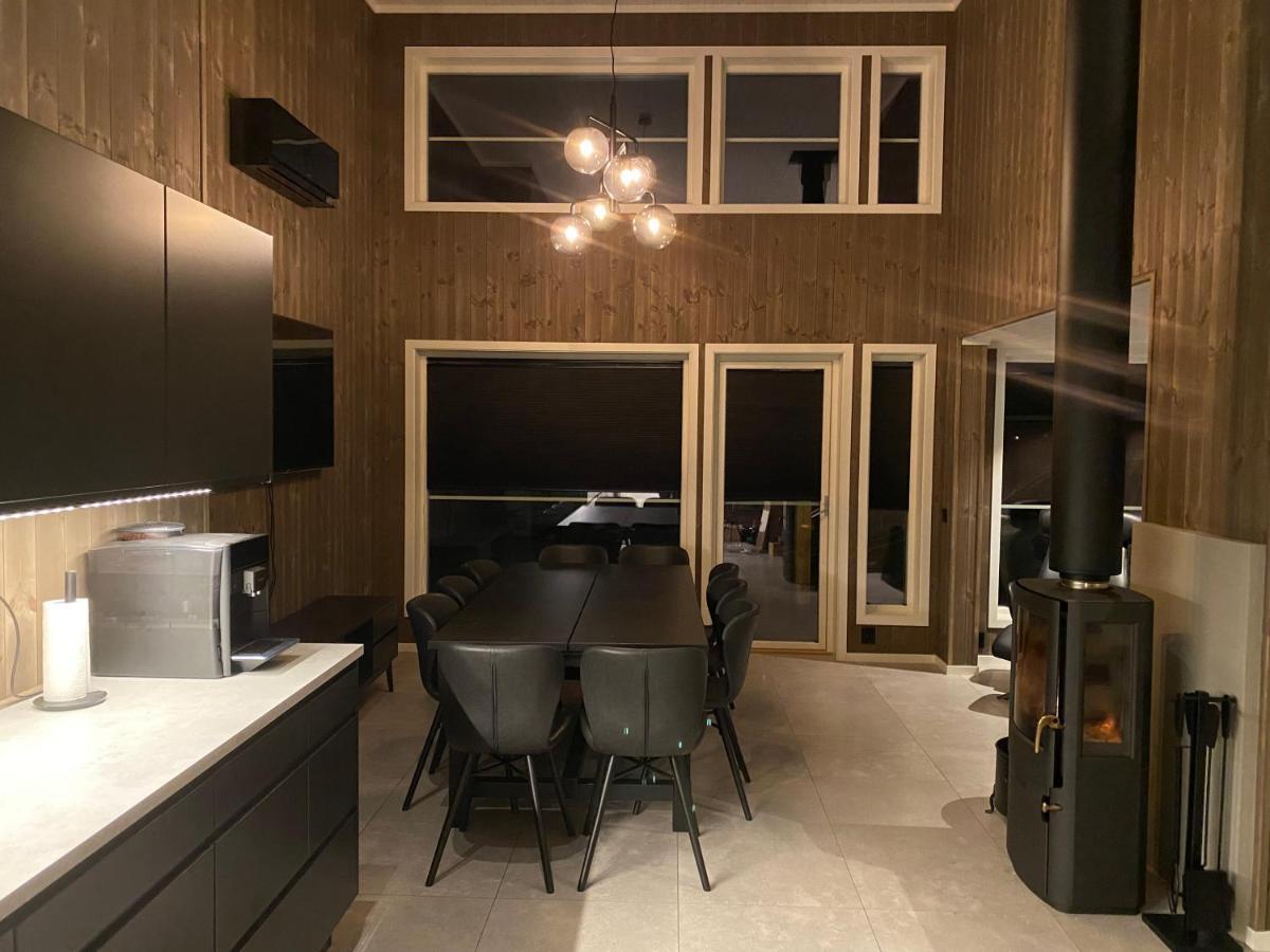 Naer Vannet, Jacuzzi Og Sauna Semesterbostad