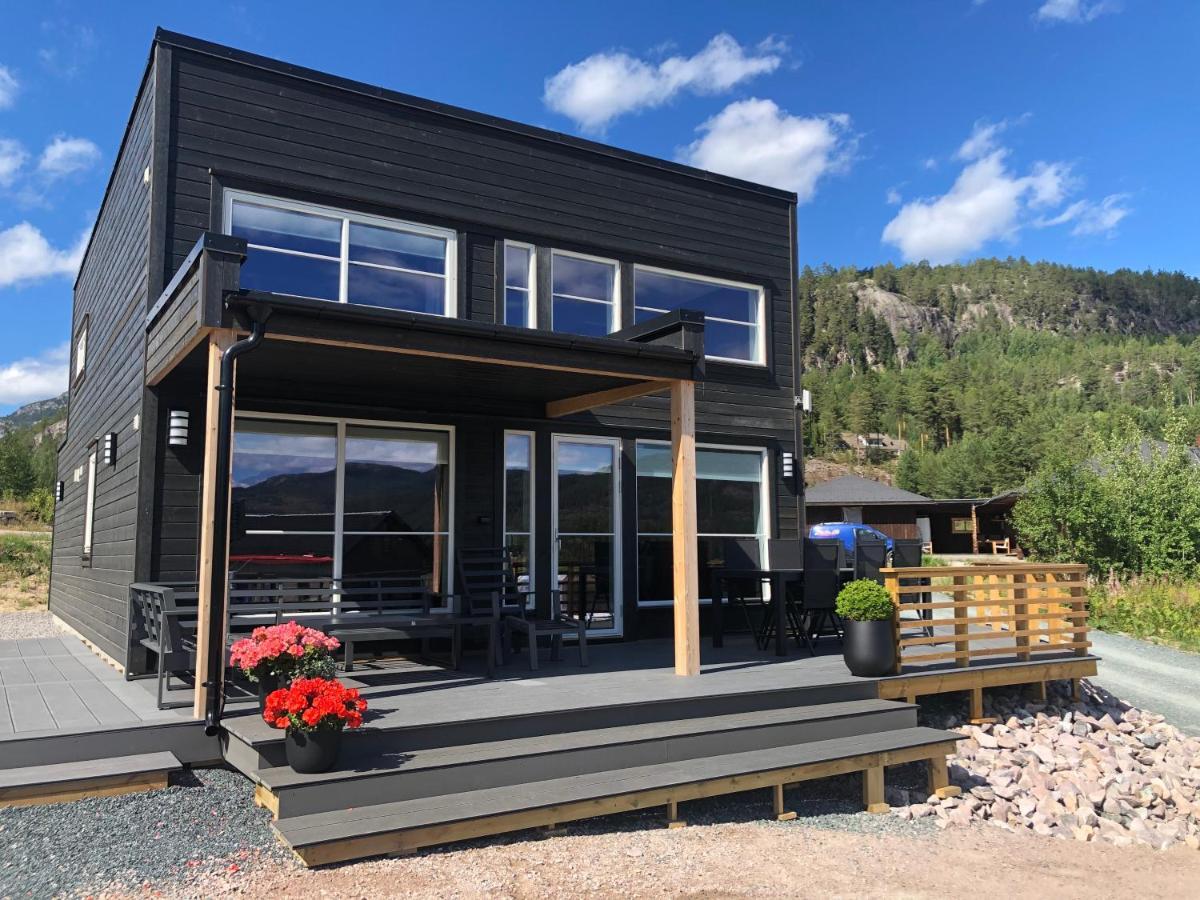 Naer Vannet, Jacuzzi Og Sauna Semesterbostad *