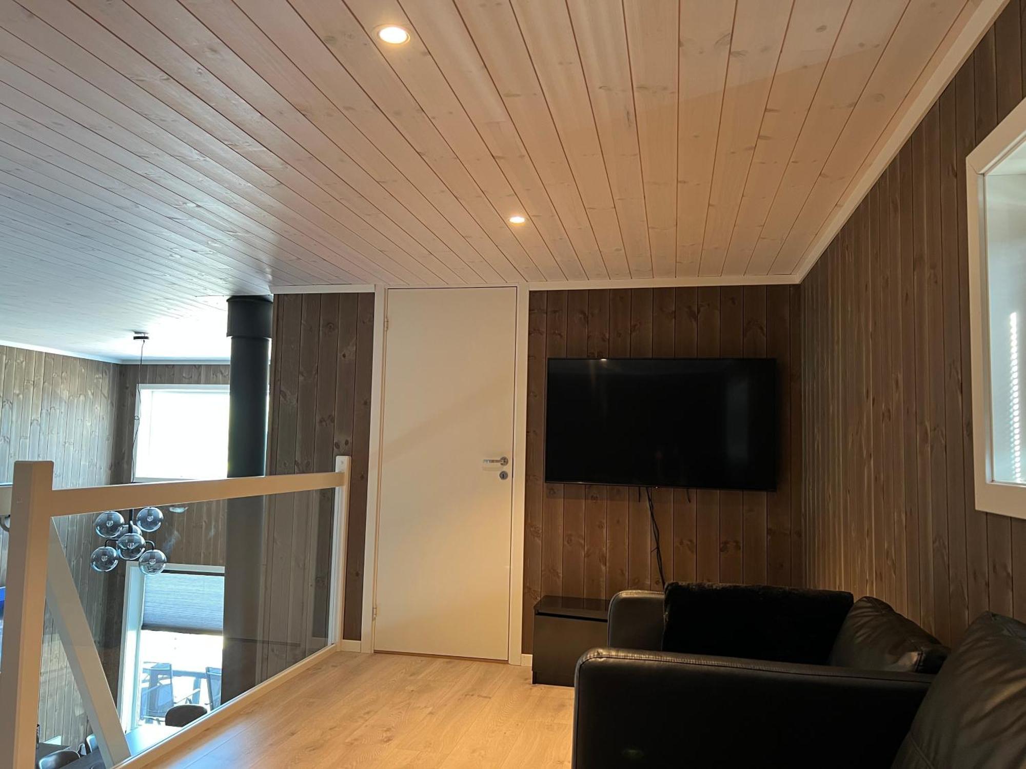 Naer Vannet, Jacuzzi Og Sauna